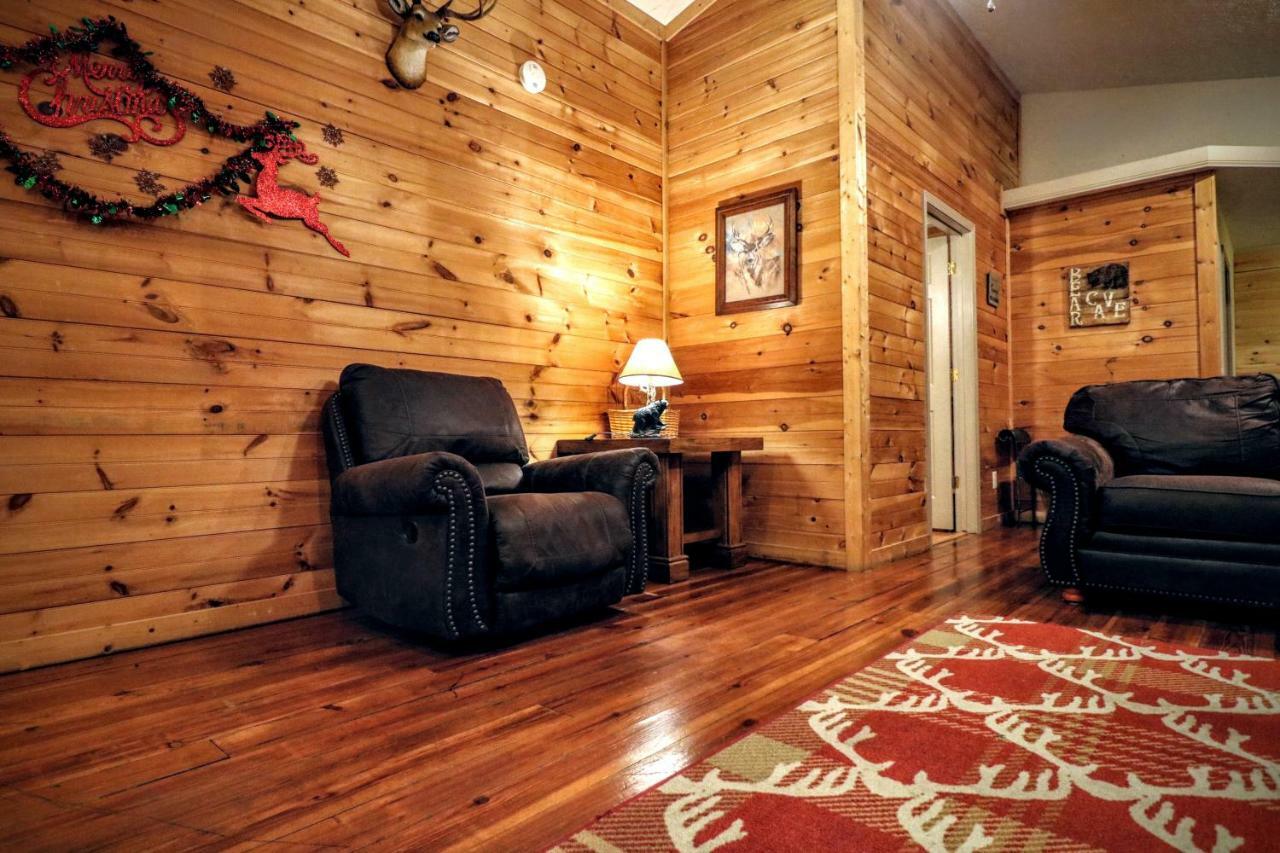 Lazy Bear Cabin Sevierville Exterior photo