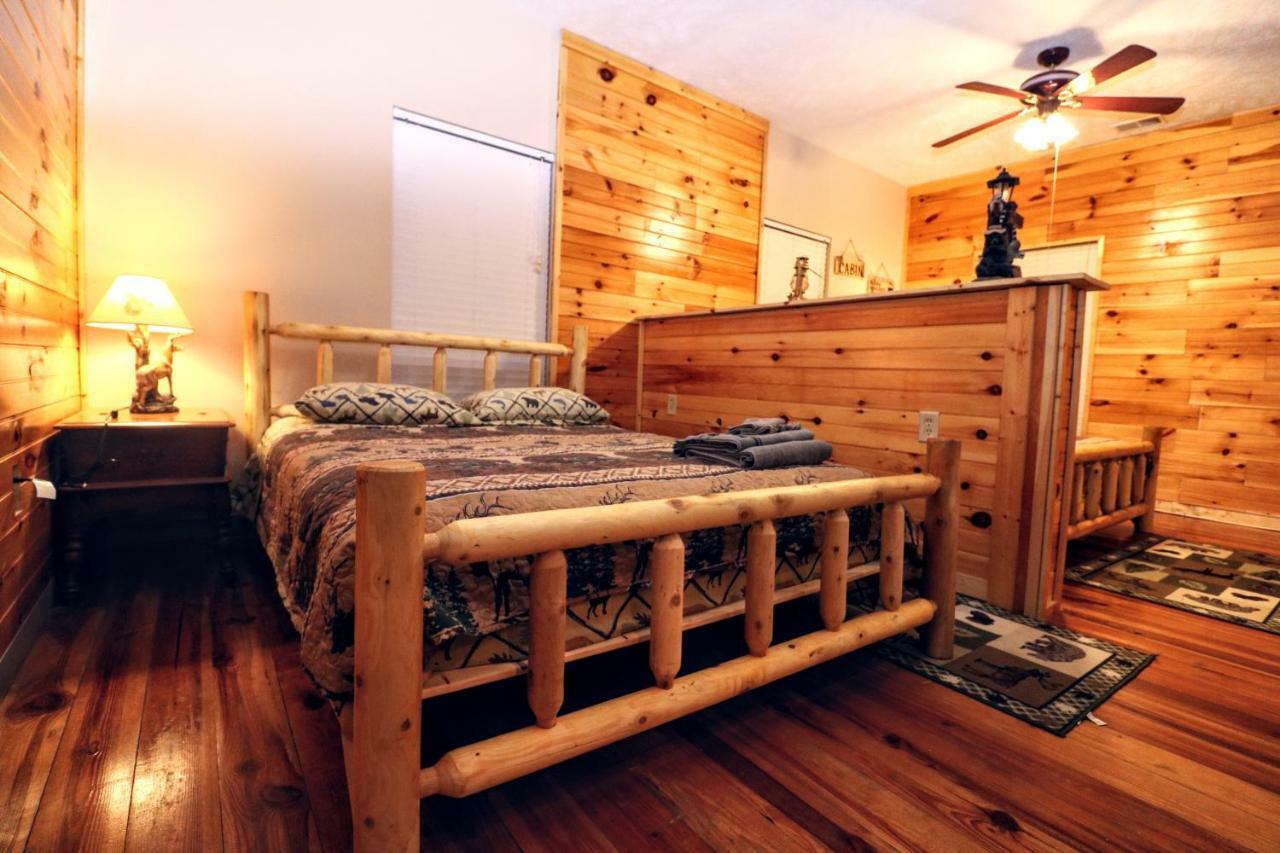 Lazy Bear Cabin Sevierville Exterior photo