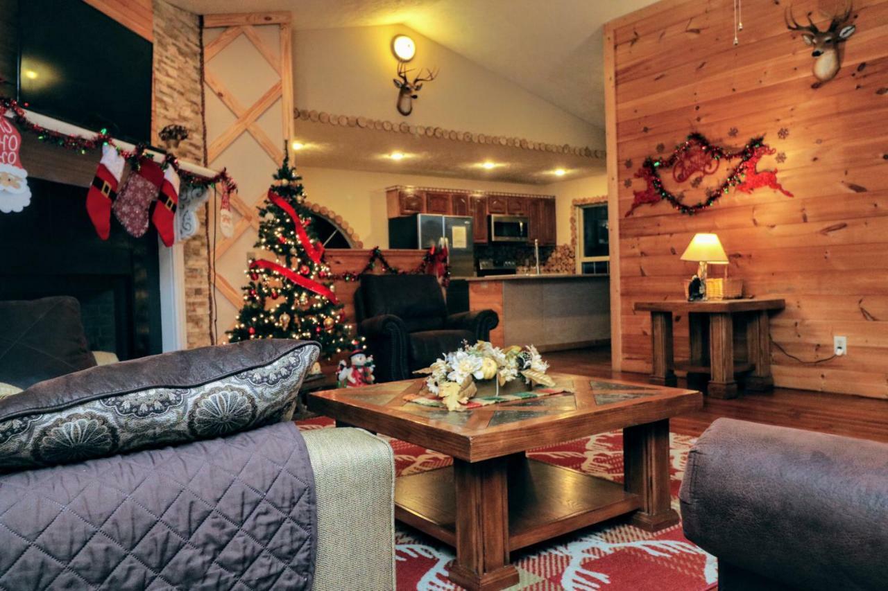 Lazy Bear Cabin Sevierville Exterior photo